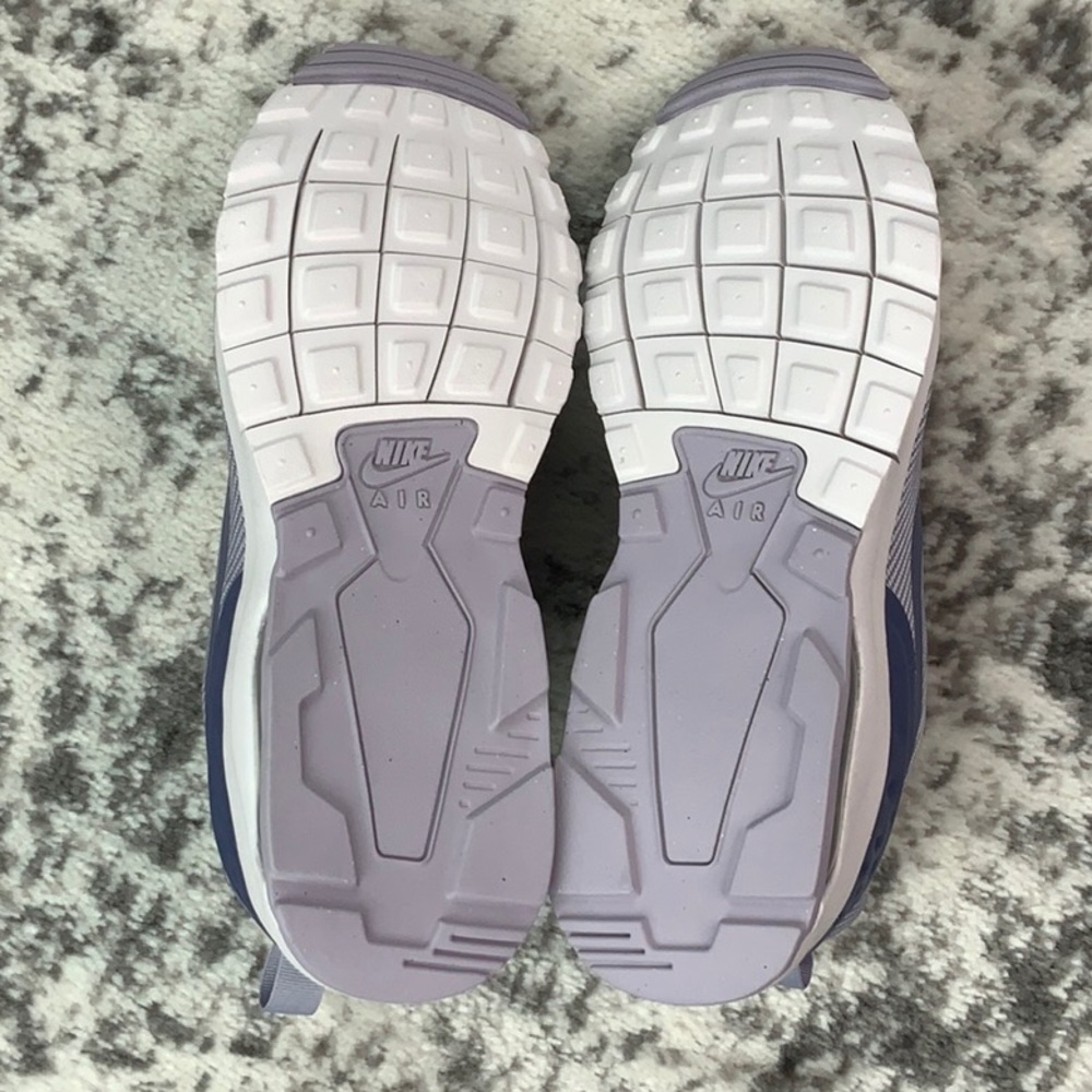 NIB WMNS Nike Air Max Motion LW SE women’s - Picture 7 of 8